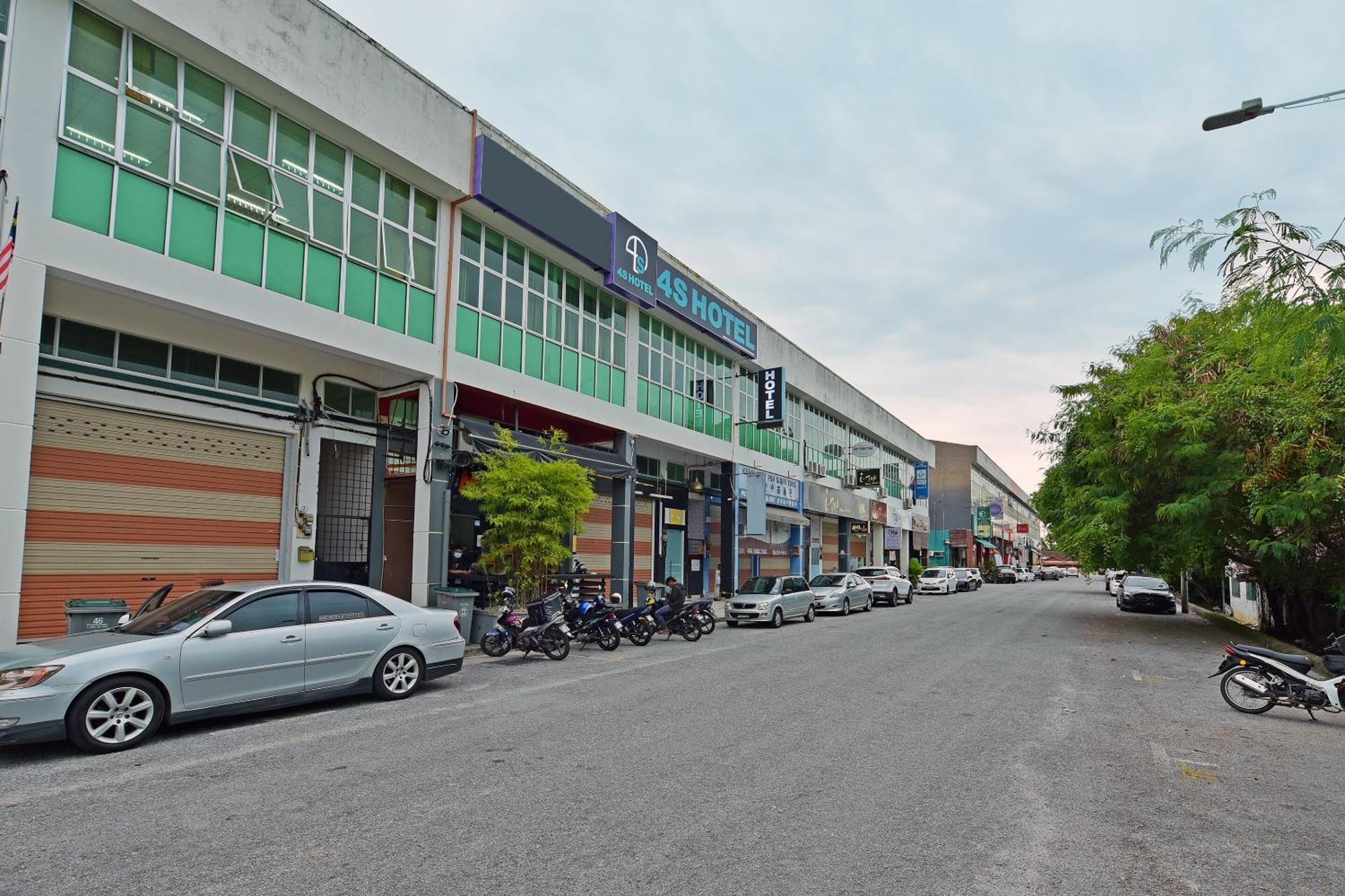 4S Hotel Muar Bagian luar foto